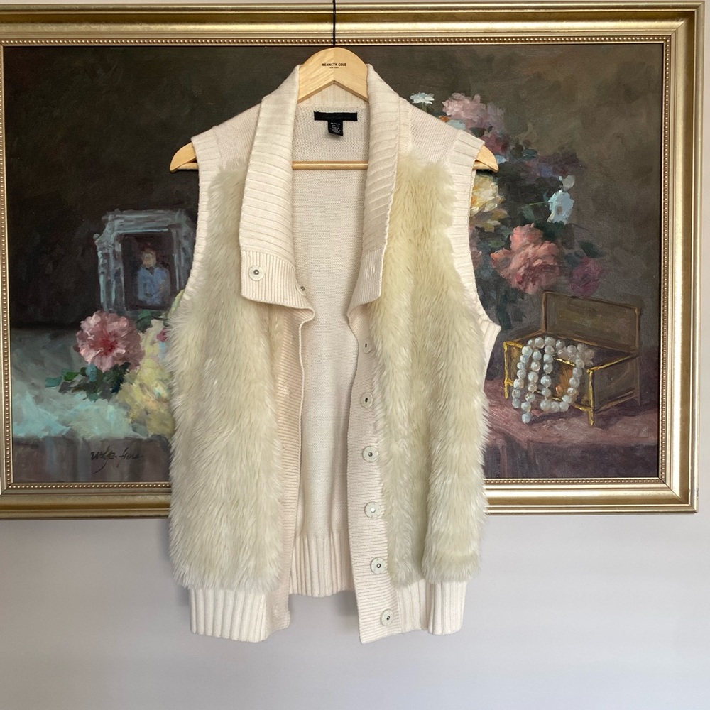 Fur panels sweater vest